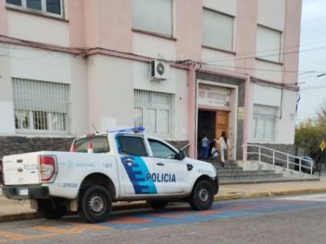 �La escuela sola con este problema no puede�